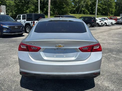 Used 2018 Chevrolet Malibu LT FWD image 4