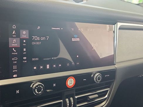 New 2026 Porsche Macan AWD/4WD image 18