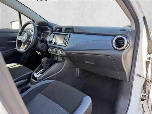 Used 2025 Nissan Versa SV FWD image 12