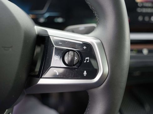 Used 2025 BMW i5 xDrive40 w/ Executive Package image 18