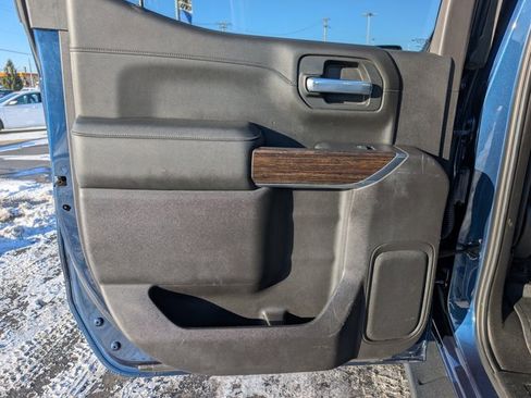 Used 2021 GMC Sierra 1500 Elevation w/ Preferred Package image 14