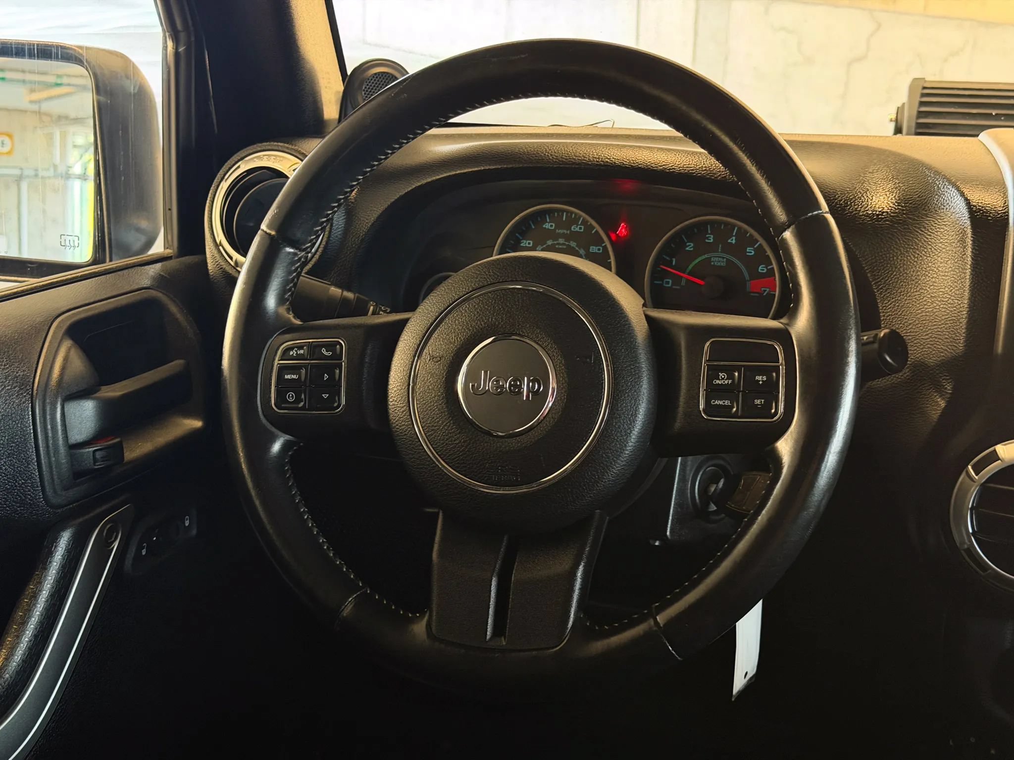 Used 2012 Jeep Wrangler Unlimited Rubicon AWD/4WD image 33
