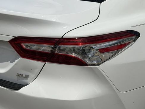 Used 2020 Toyota Camry XLE FWD image 7