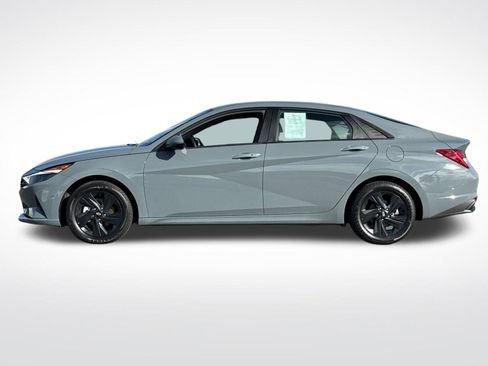 Used 2022 Hyundai Elantra Blue image 6