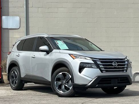 Used 2025 Nissan Rogue SV w/ SV Premium Package AWD/4WD image 1