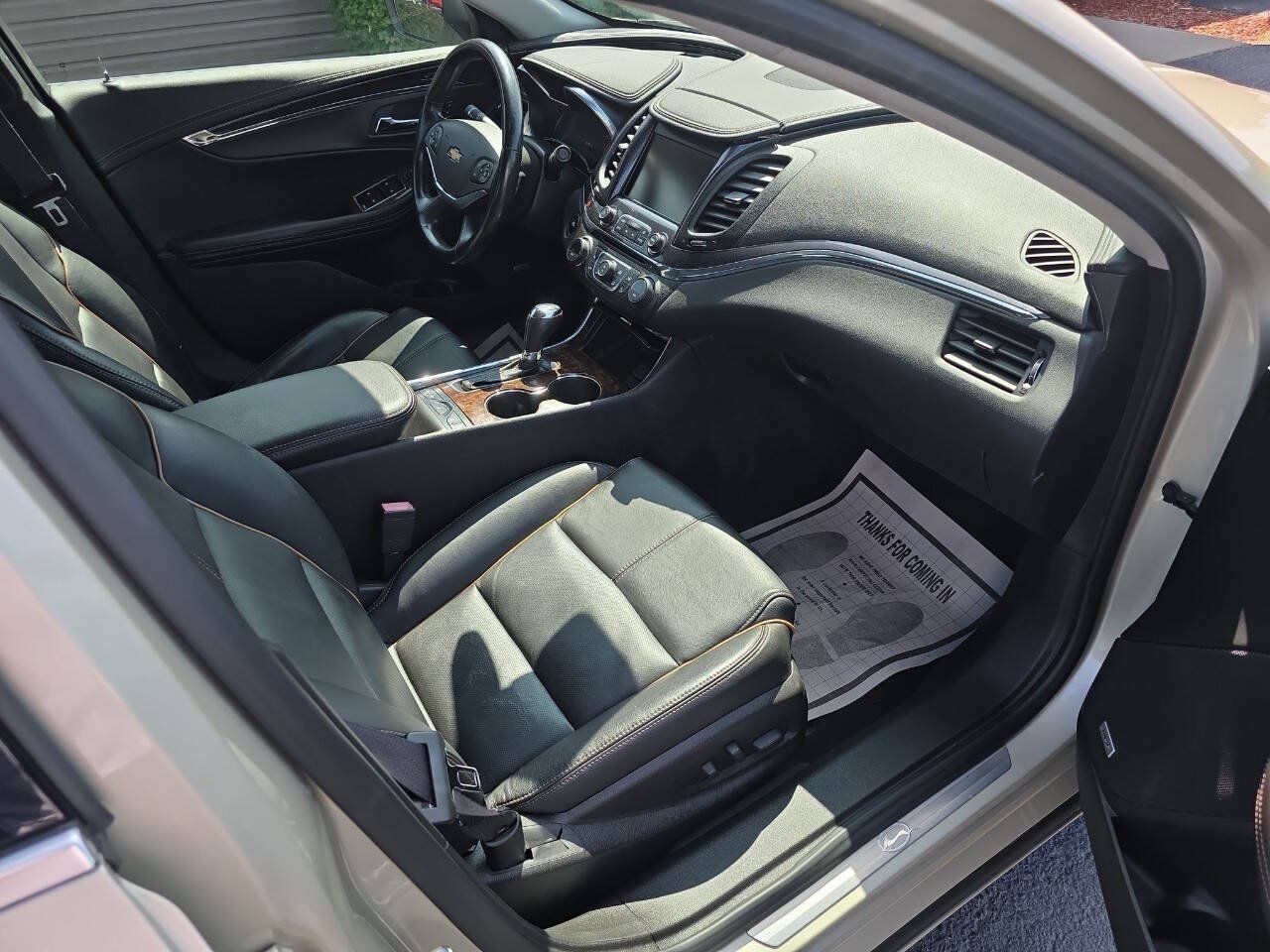 Used 2015 Chevrolet Impala LTZ FWD image 14