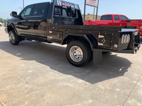 Used 2022 RAM 3500 Laramie AWD/4WD image 4