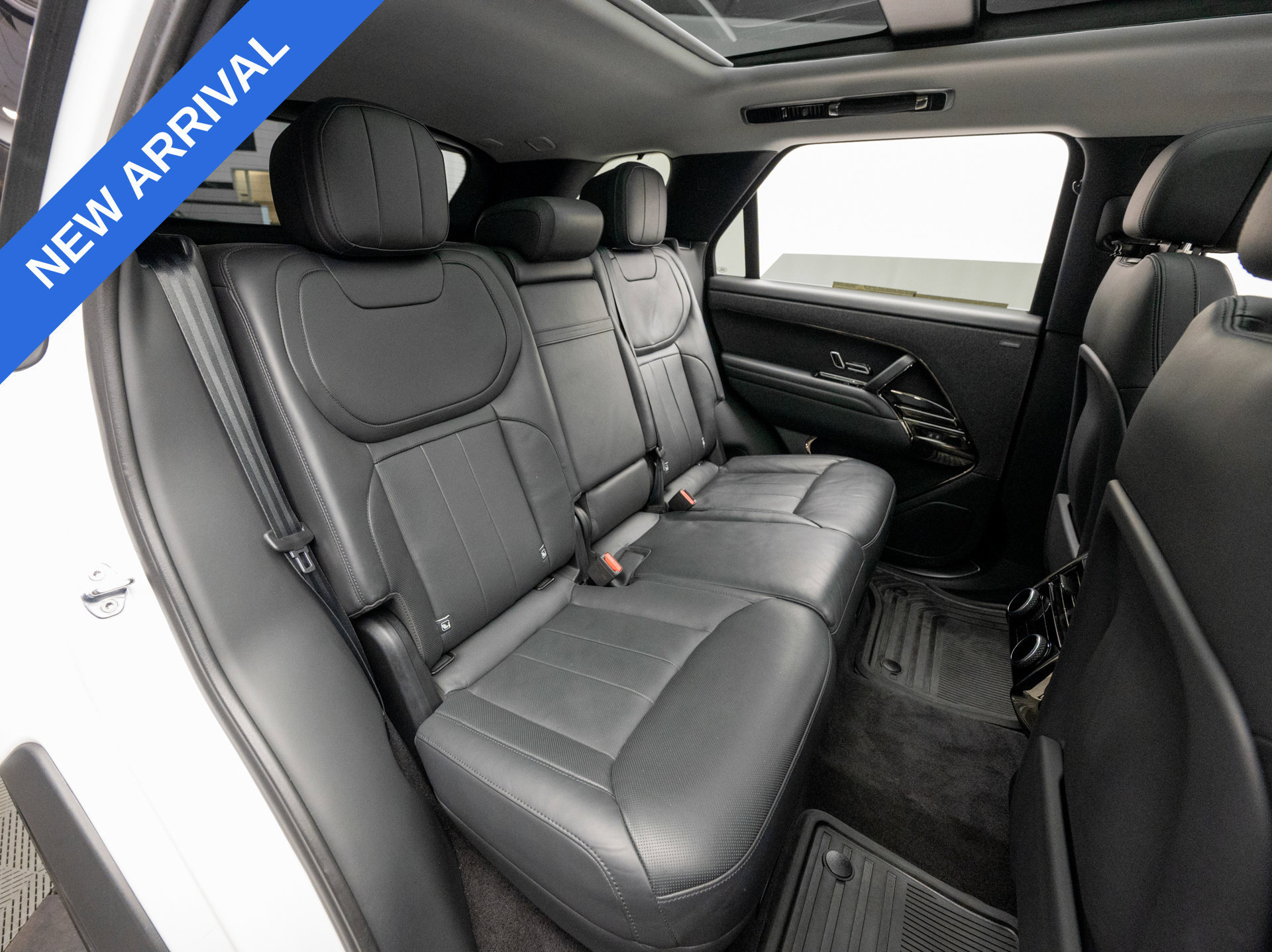 Used 2023 Land Rover Range Rover Sport SE AWD/4WD image 19