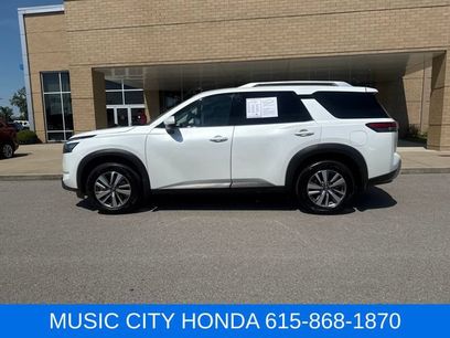 Used 2025 Nissan Pathfinder SL