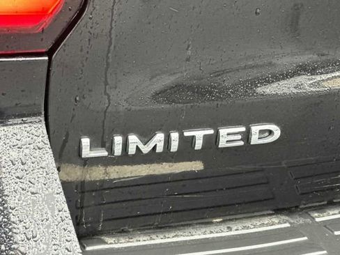 Used 2024 Ford Expedition Max Limited image 9