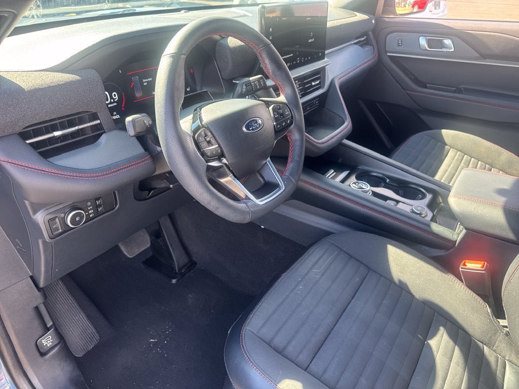 Used 2025 Ford Explorer ST-Line AWD/4WD image 24