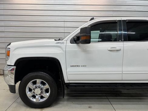 Used 2017 GMC Sierra 3500 SLE w/ SLE Fleet Preferred Package image 3