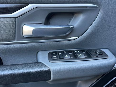 Used 2022 RAM 1500 Big Horn AWD/4WD image 11