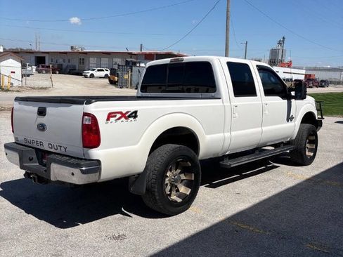 Used 2012 Ford F250 Lariat w/ Chrome Pkg image 5