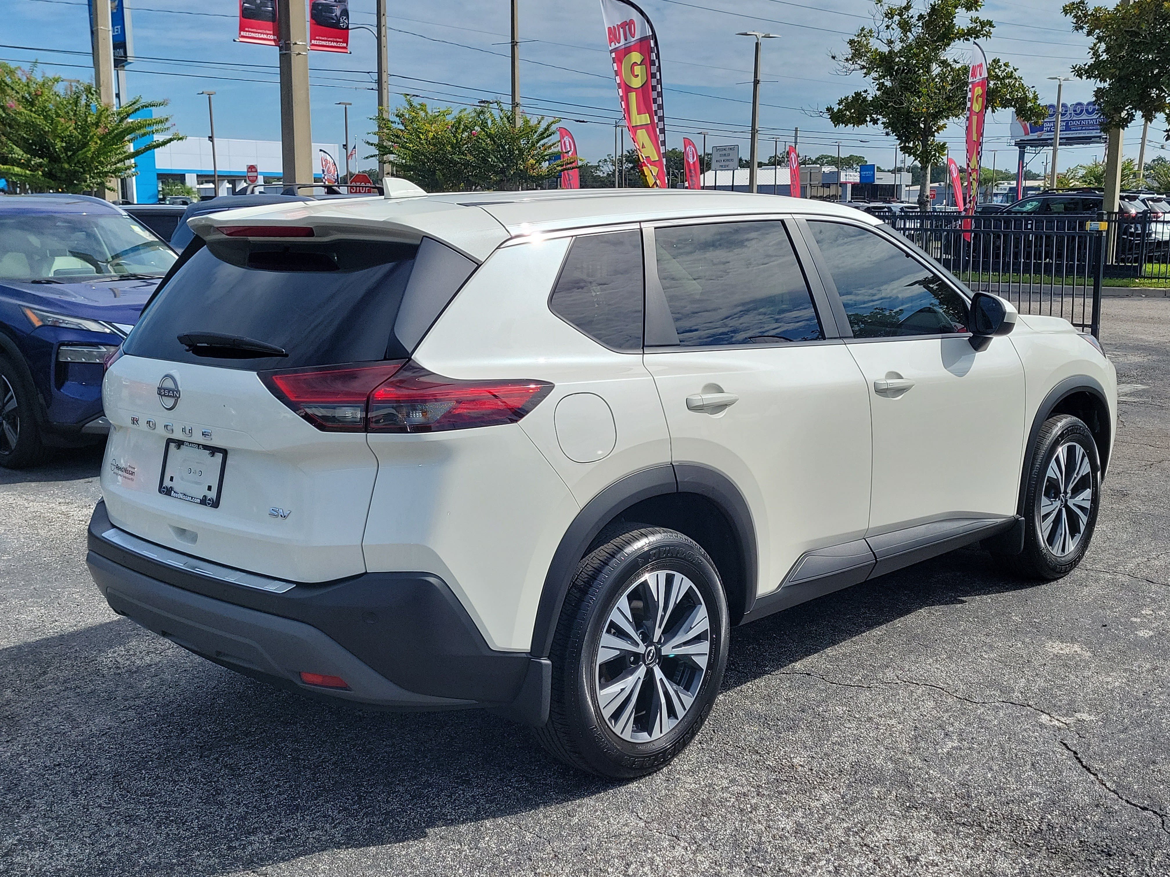 Certified 2023 Nissan Rogue SV FWD image 4