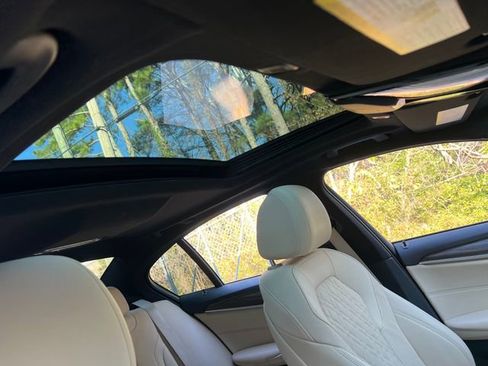 Used 2021 BMW 530i w/ Premium Package image 33