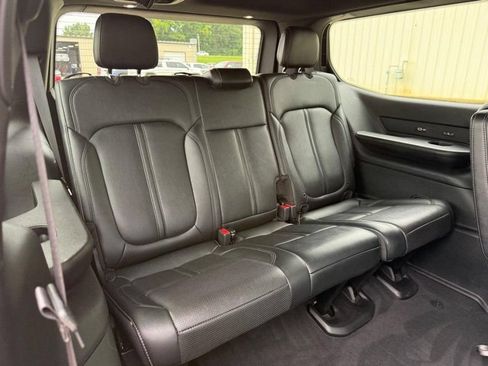 Used 2024 Jeep Wagoneer Series III AWD/4WD image 10