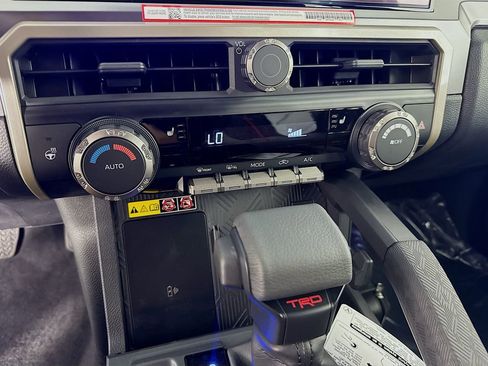 New 2025 Toyota Tacoma TRD Off-Road image 21