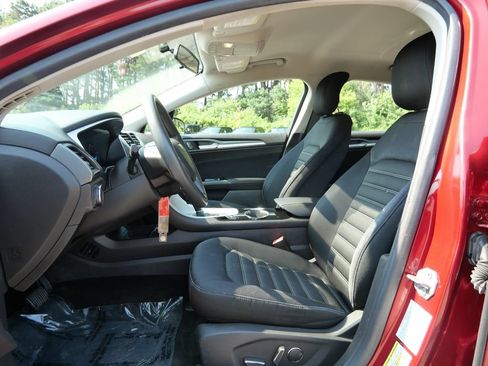 Used 2015 Ford Fusion SE FWD image 15