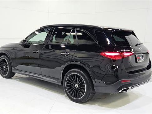 Used 2025 Mercedes-Benz GLC 300 image 7