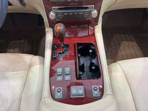 Used 2010 Lexus LS 460 AWD image 28