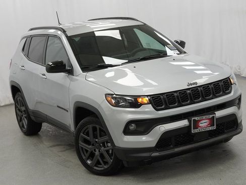 New 2026 Jeep Compass Latitude image 8
