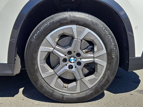Used 2025 BMW X1 xDrive28i w/ Convenience Package AWD/4WD image 8