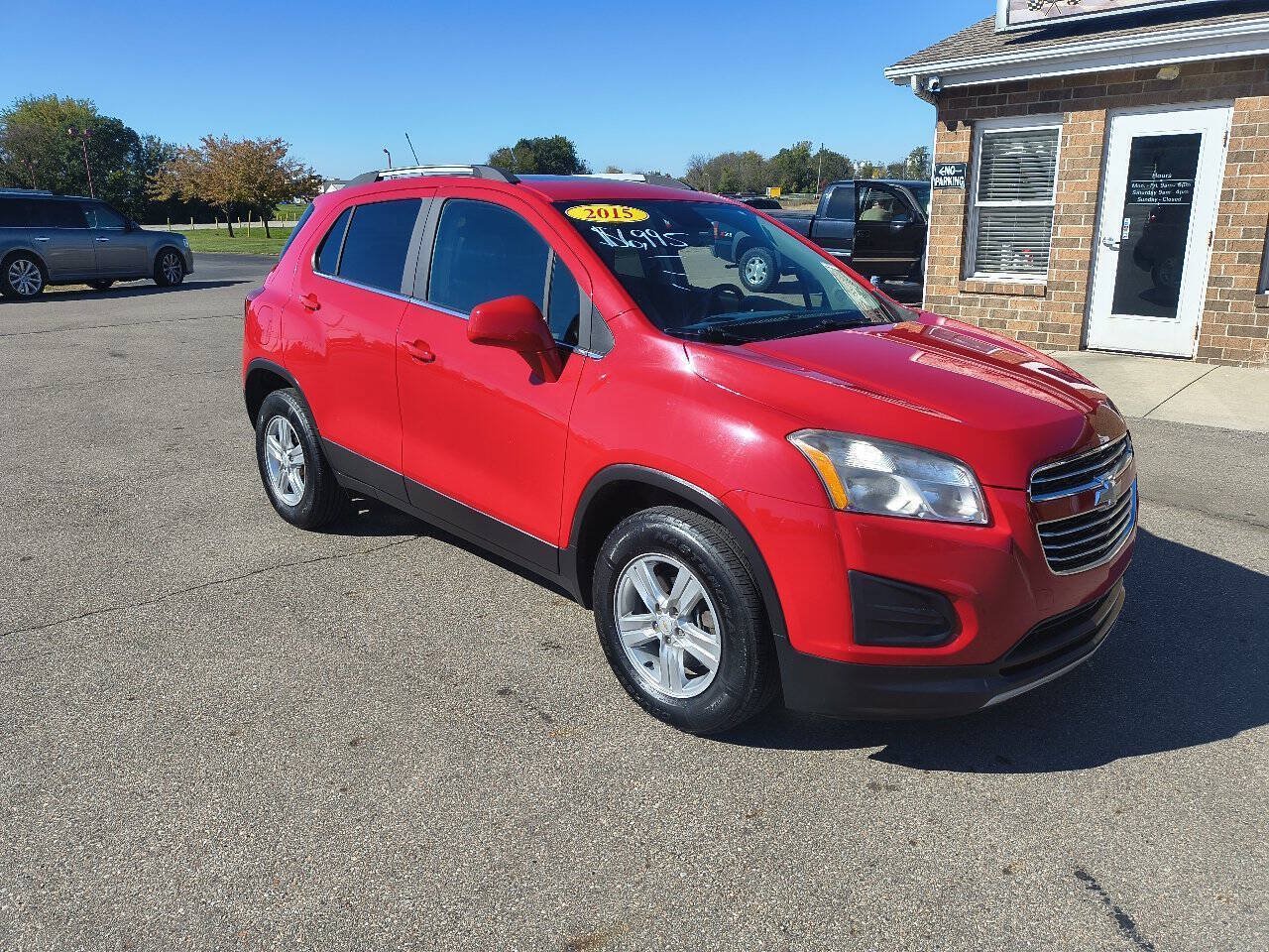 Used 2015 Chevrolet Trax LT w/ LT Sun and Sound Package AWD/4WD image 3