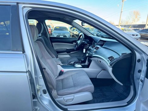 Used 2012 Honda Accord LX image 25