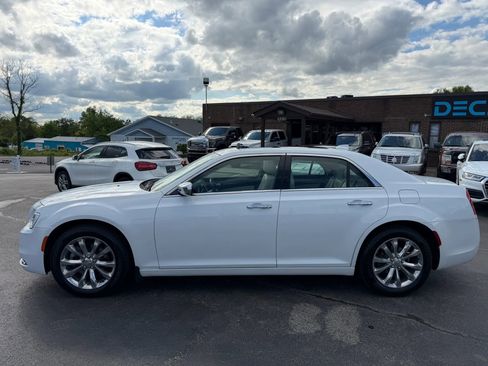 Used 2015 Chrysler 300 C w/ Light Group AWD/4WD image 6