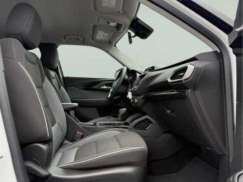 Used 2023 Chevrolet TrailBlazer LS FWD image 19