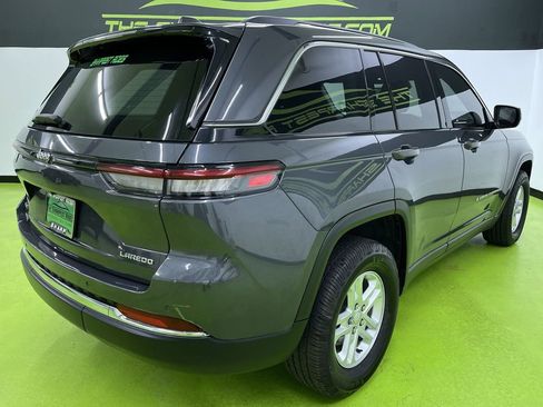 Used 2023 Jeep Grand Cherokee Laredo image 10