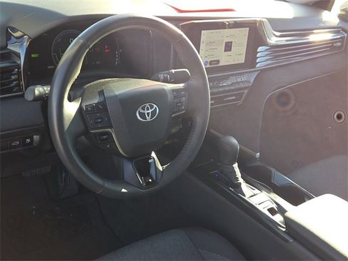 Used 2025 Toyota Camry LE image 17