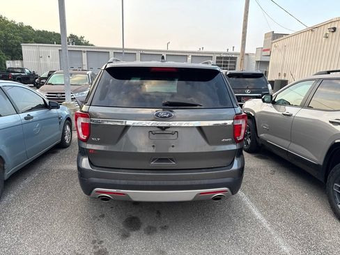 Used 2016 Ford Explorer XLT w/ Equipment Group 202A AWD/4WD image 5