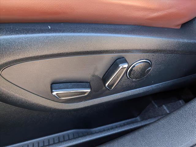Used 2016 Lincoln MKX Reserve w/ Climate Package FWD image 29