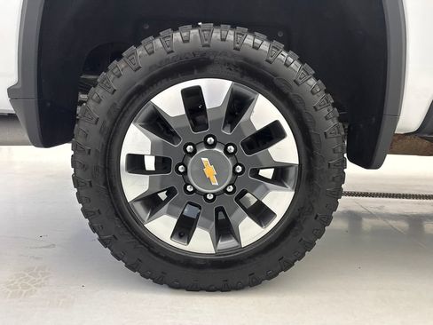 Used 2021 Chevrolet Silverado 2500 LT w/ True North Edition AWD/4WD image 8