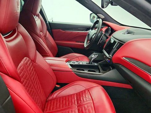 Used 2022 Maserati Levante Trofeo image 26