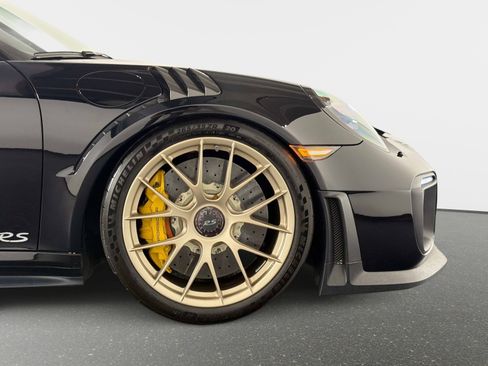Used 2018 Porsche 911 GT2 RS w/ Weissach Package RWD image 21