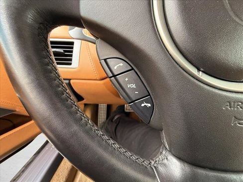 Used 2012 Aston Martin Rapide image 16