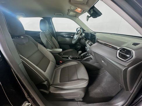 Used 2024 Chevrolet TrailBlazer LS FWD image 29
