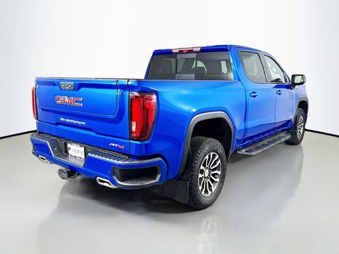 Used 2022 GMC Sierra 1500 AT4 w/ Technology Package AWD/4WD image 5