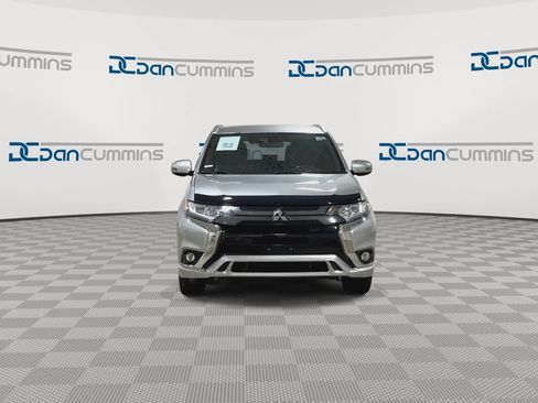 Used 2022 Mitsubishi Outlander LE AWD/4WD image 3