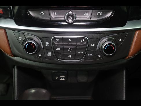 Used 2021 Chevrolet Traverse High Country AWD/4WD image 29