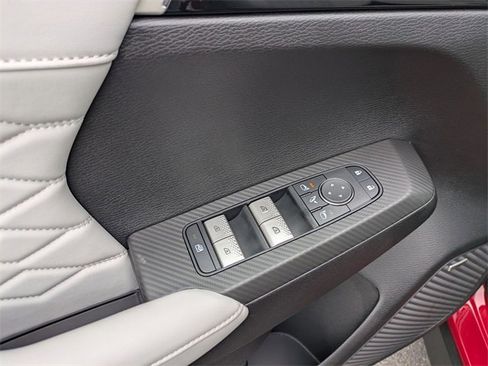 New 2025 Mitsubishi Outlander SEL image 13