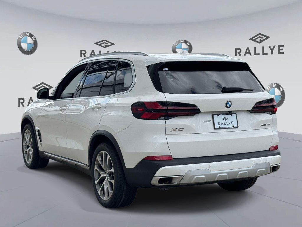 Certified 2024 BMW X5 xDrive40i w/ Premium Package AWD/4WD image 7