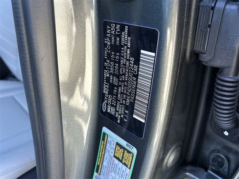 New 2025 Hyundai Elantra Limited image 33