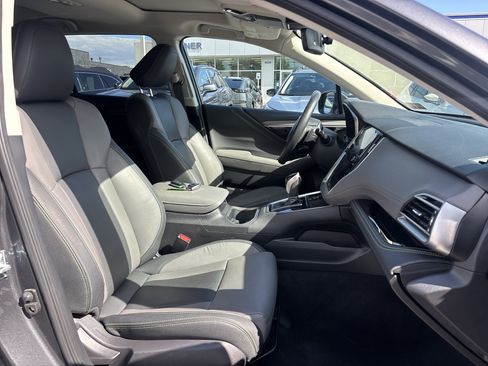 Used 2025 Subaru Outback Onyx Edition AWD/4WD image 5