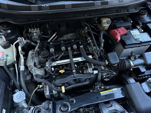 Used 2018 Nissan Kicks S image 34