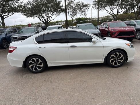 Used 2017 Honda Accord EX-L image 7