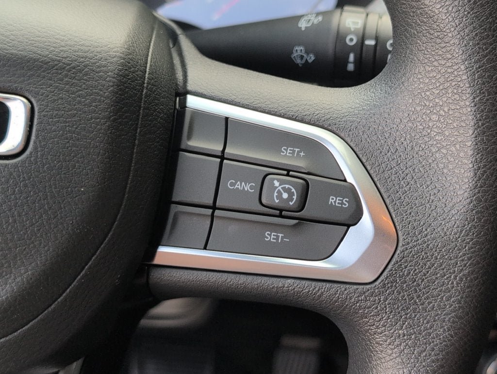 Used 2025 Jeep Compass Sport AWD/4WD image 28